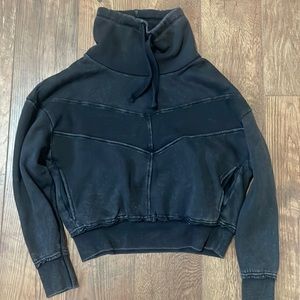 Hippie rose, cropped black turtle neck pullover.